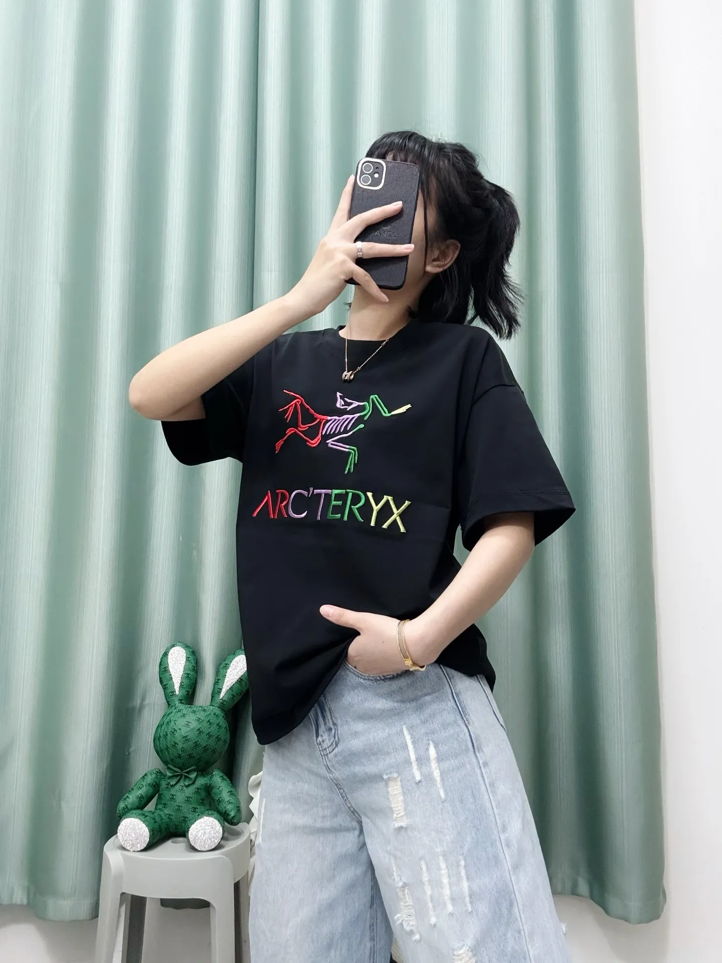 Black ， Same Style
